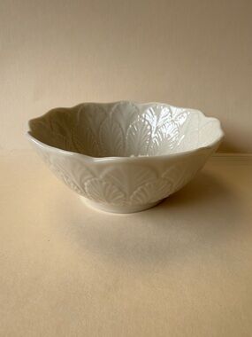 Vintage Lenox Ivory Greenfield Leaf Pattern Nut Bowl Marked SPECIAL Made in USA.
